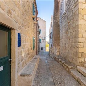 Studio Apartment with Terrace in Dubrovnik Old Town, Sleeps 2-3